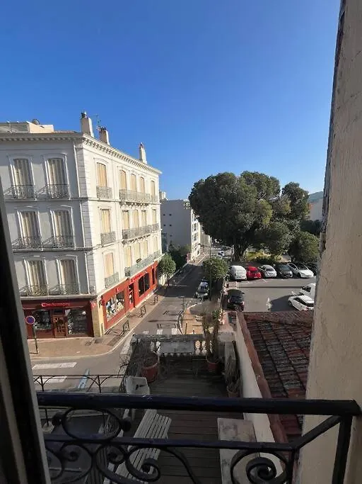 Charmant T3 Au Coeur De La Ville Hyeres France